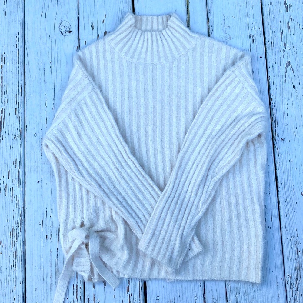 MERSEA white turtleneck sweater